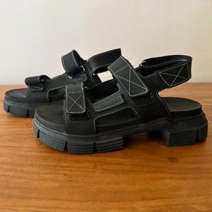 GANNI CHUNKY VELCRO SANDAL SZ 40